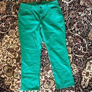 Dana Buchman Green Ankle Cropped Jeans